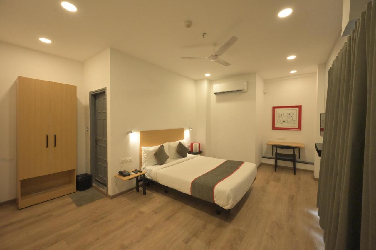 Hotel Signature Inn ナーグプル エクステリア 写真