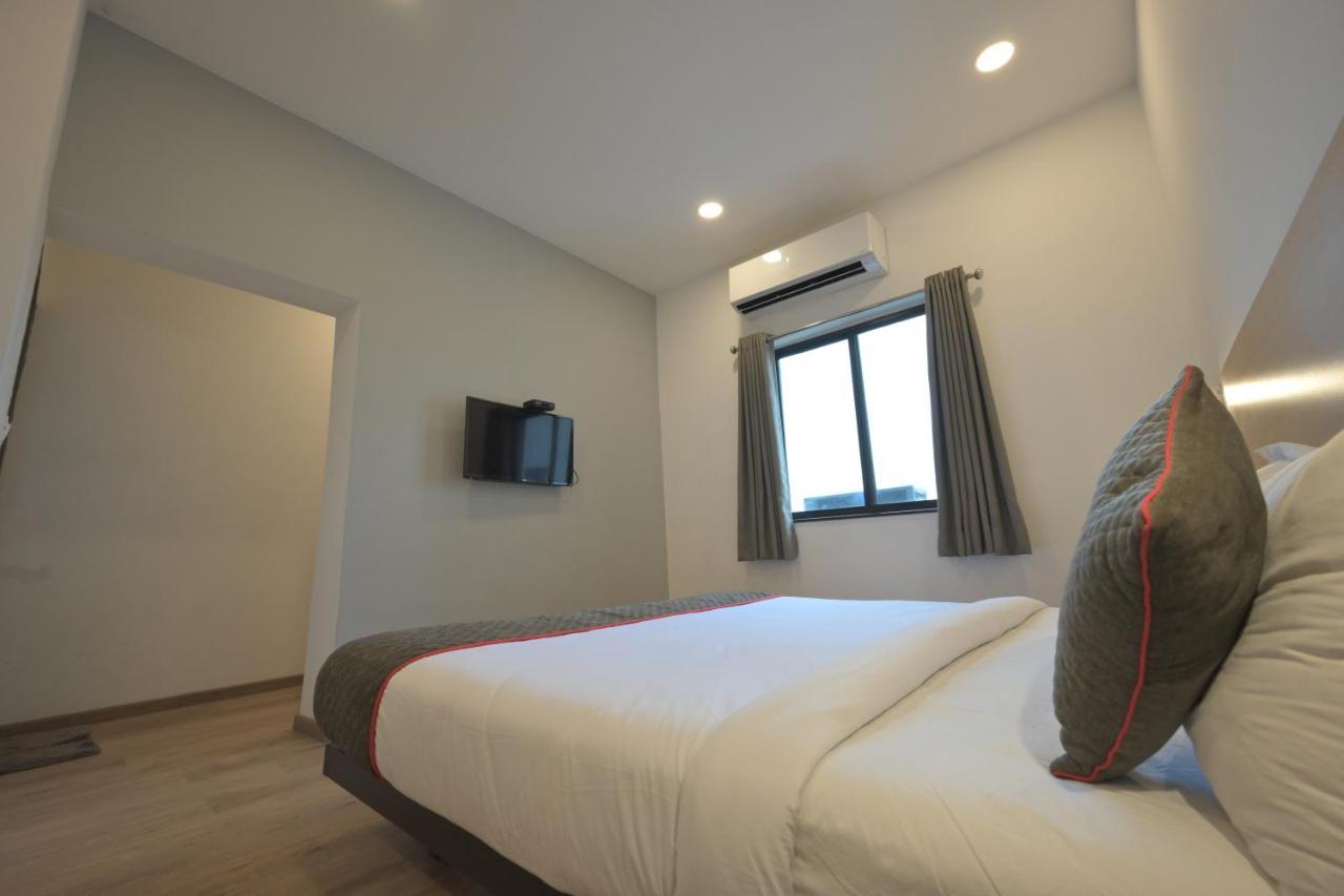 Hotel Signature Inn ナーグプル エクステリア 写真